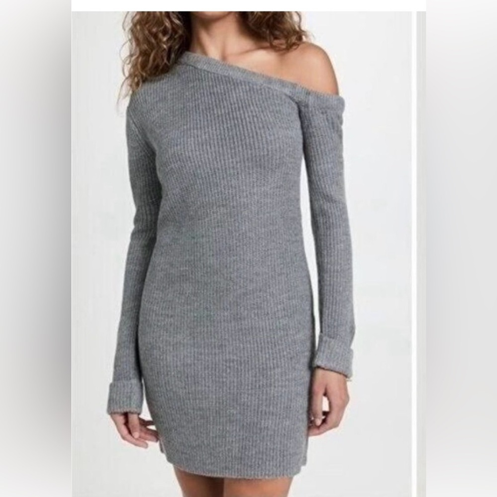 WAYF Everlasting One Shoulder Sweater
Dress in Gray Size M